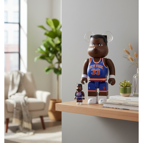 100% & 400% Bearbrick Sæt – Patrick Ewing (New York Knicks)