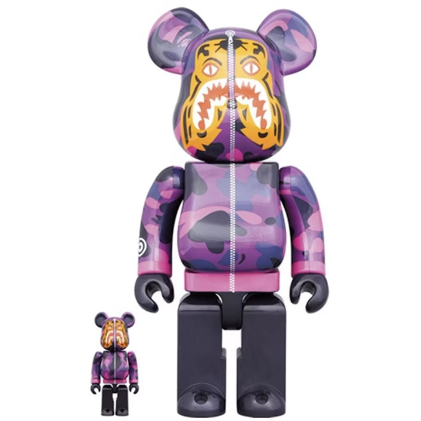 Set de Bearbrick 400% y 100% - Camo Tiger de BAPE (ver. Púrpura)
